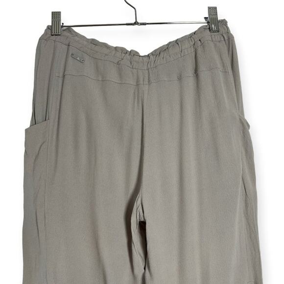 ARITZIA Wilfred Marais Pants SIZE M Gray High Rise Lightweight Pleated Button - Picture 6 of 11